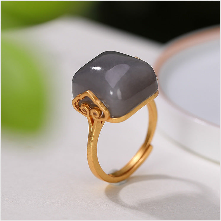 Classic Silver Ring with Timeless Appeal
