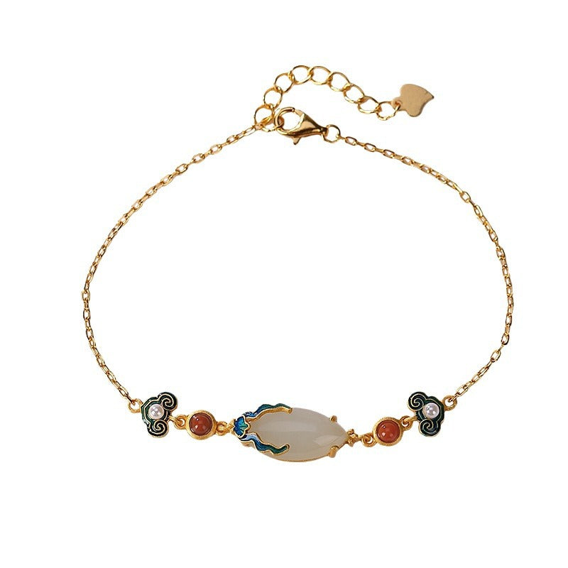 Classic Gold Bracelet with Timeless Appeal