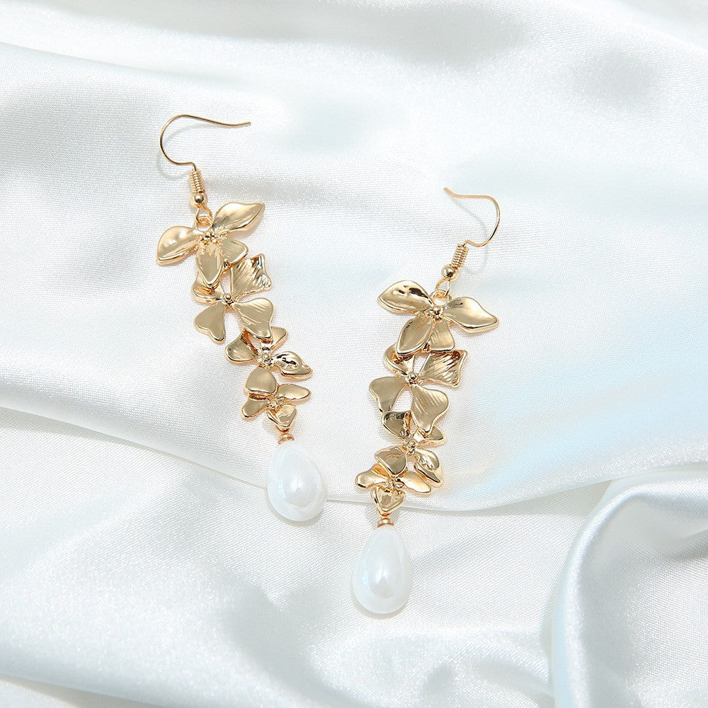 Classic Pearl Earring with Timeless Appeal