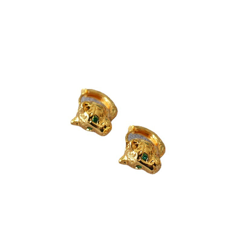 Romantic Gold Earring for Special Moments