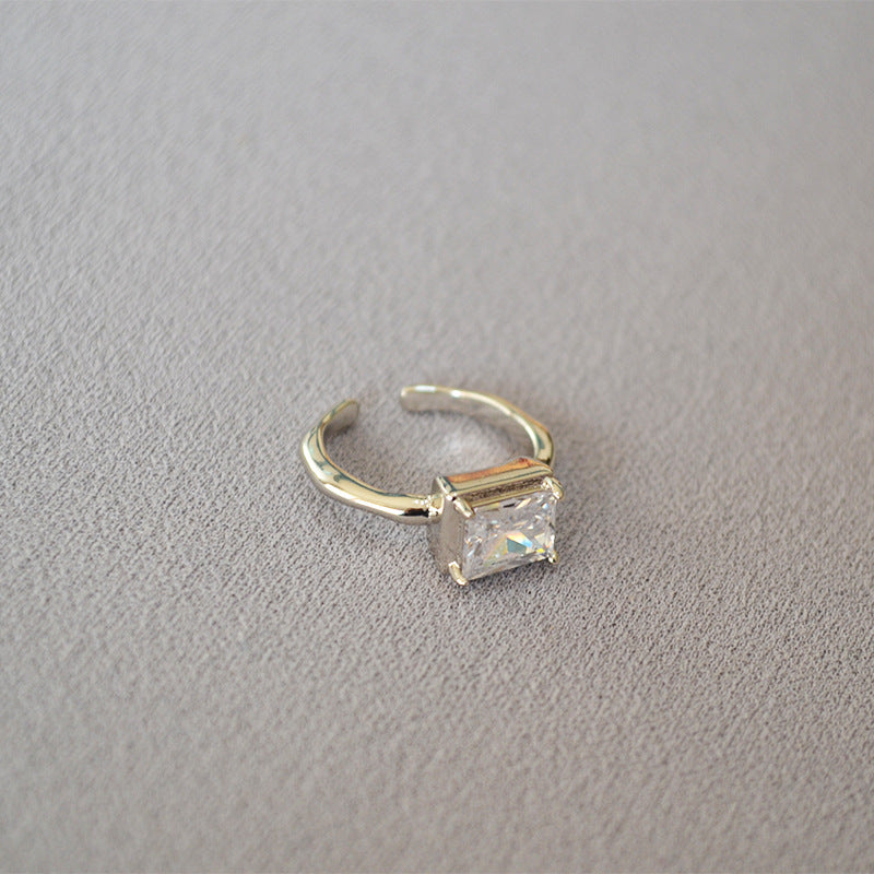 Stunning Gold Ring for Daily Wear