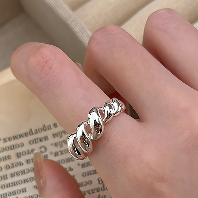 Charming Piece for Any Occasion