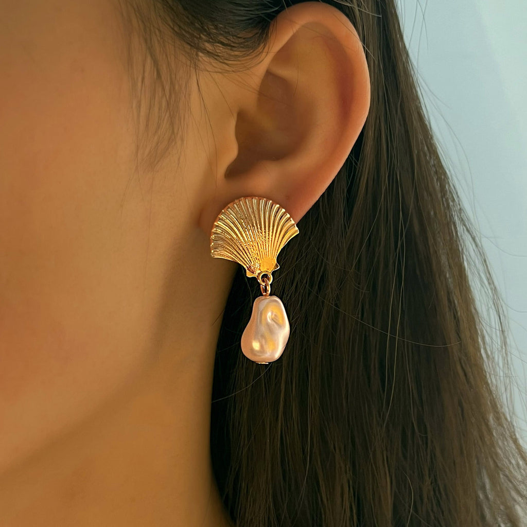 Stunning Pearl Earring for Daily Wear
