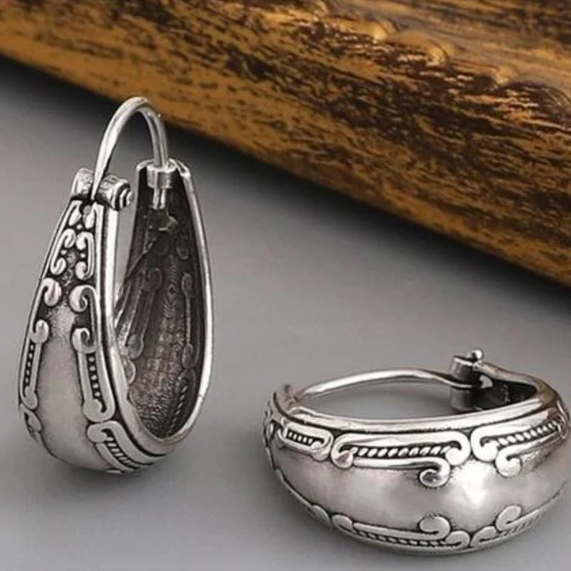 Beautiful Silver Earring with Unique Style