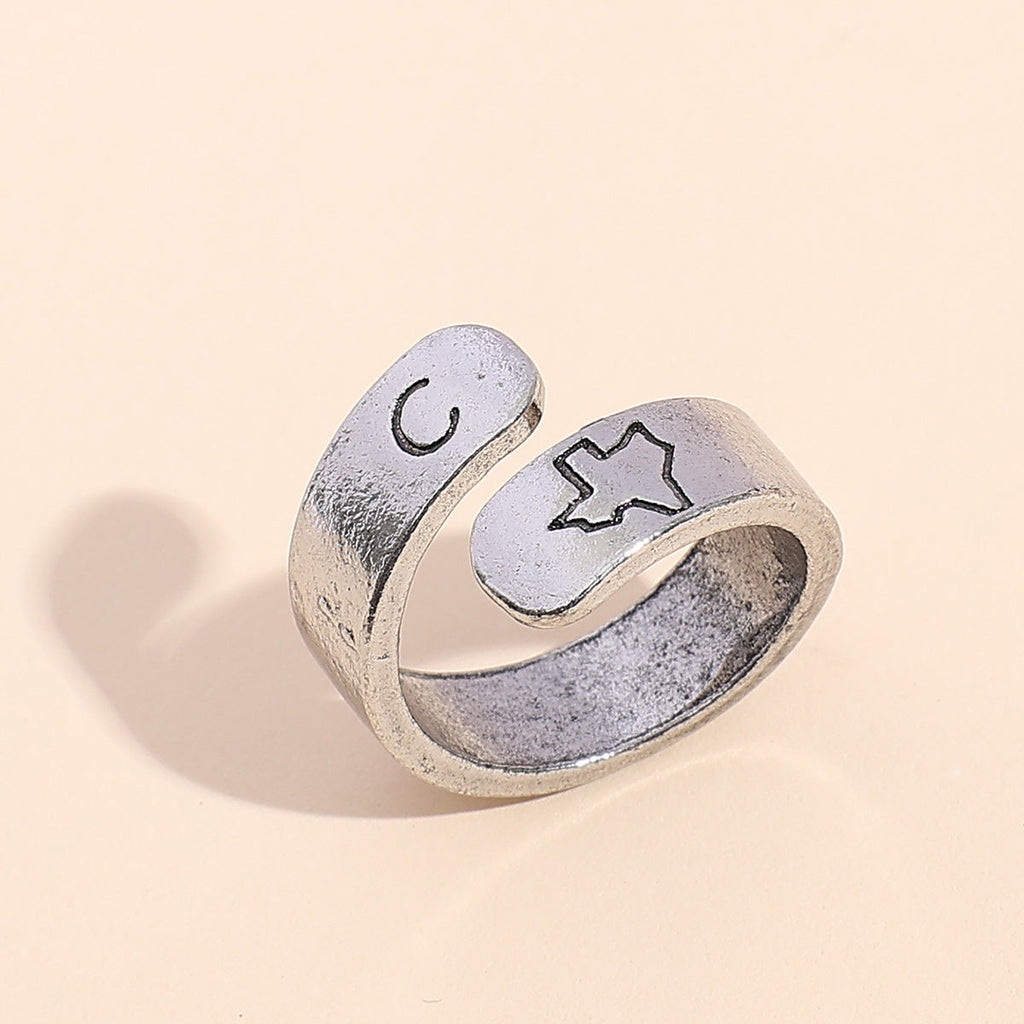 Classic Silver Ring with Timeless Appeal