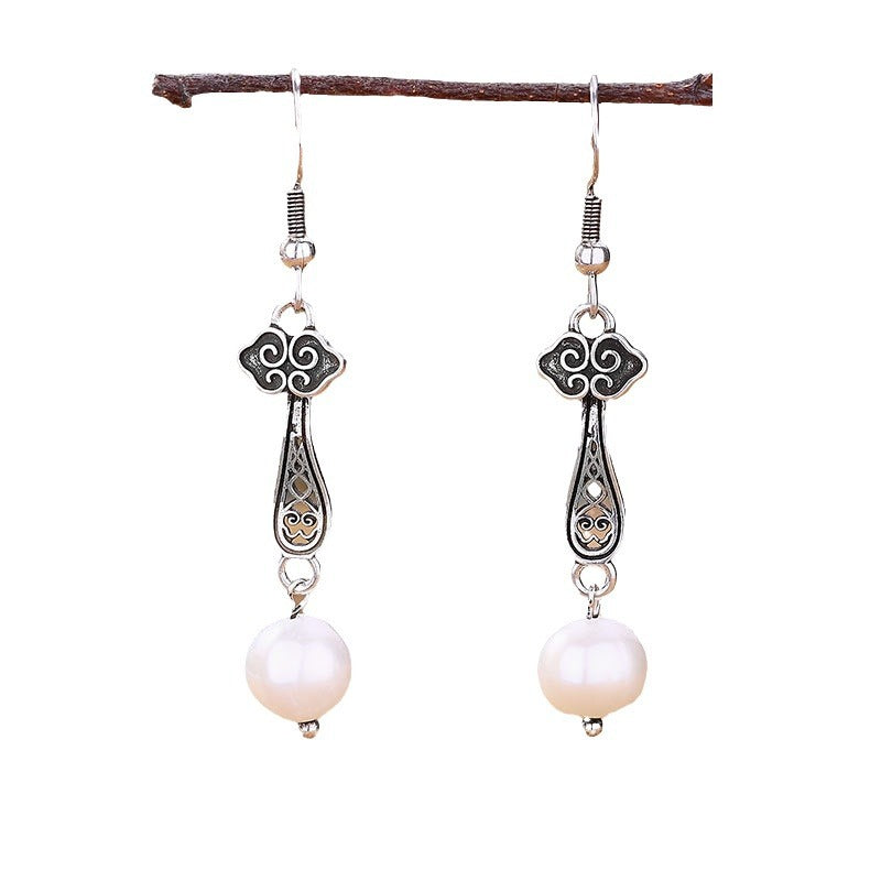 Romantic Silver Earring for Special Moments