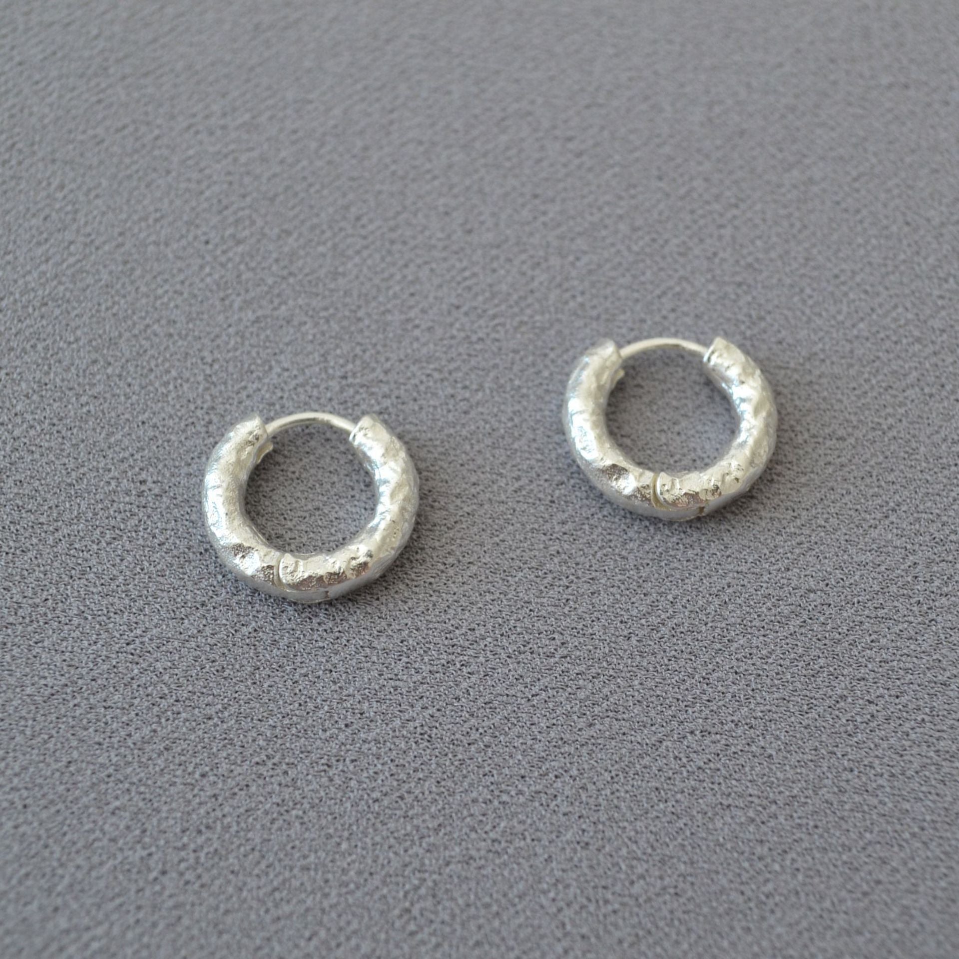 Stunning Gold Earring for Daily Wear