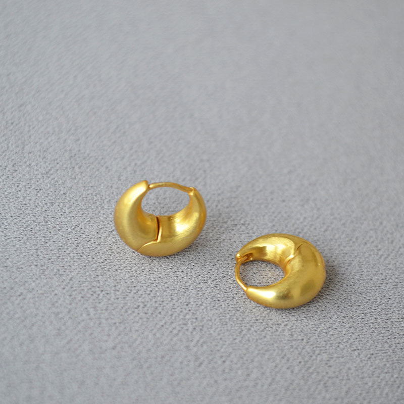 Delicate Artisan Gold Earring