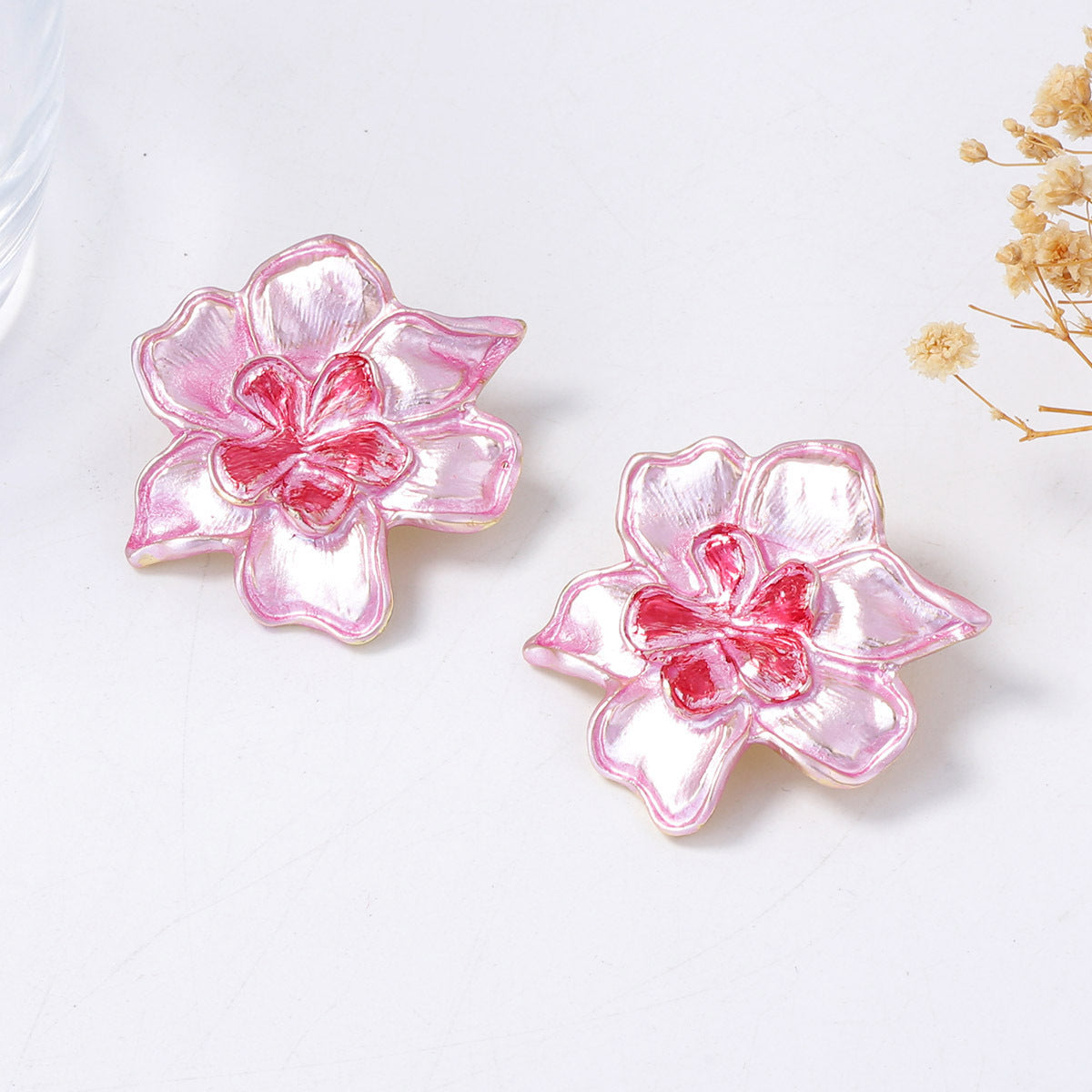 Charming Piece for Any Occasion
