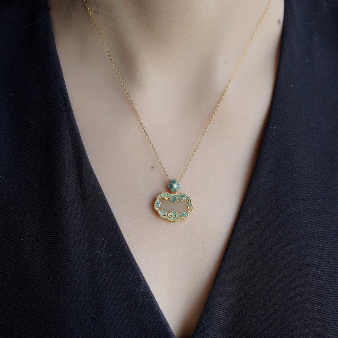 Beautiful Gold Pendant with Unique Style