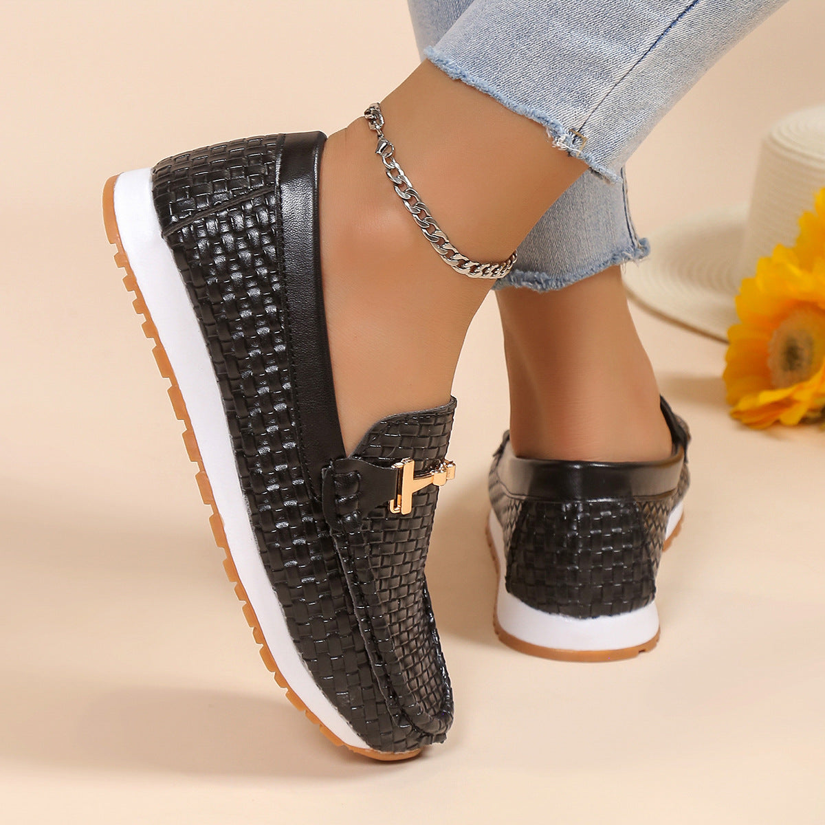 Graceful Orthopedic Shoes for Modern Look