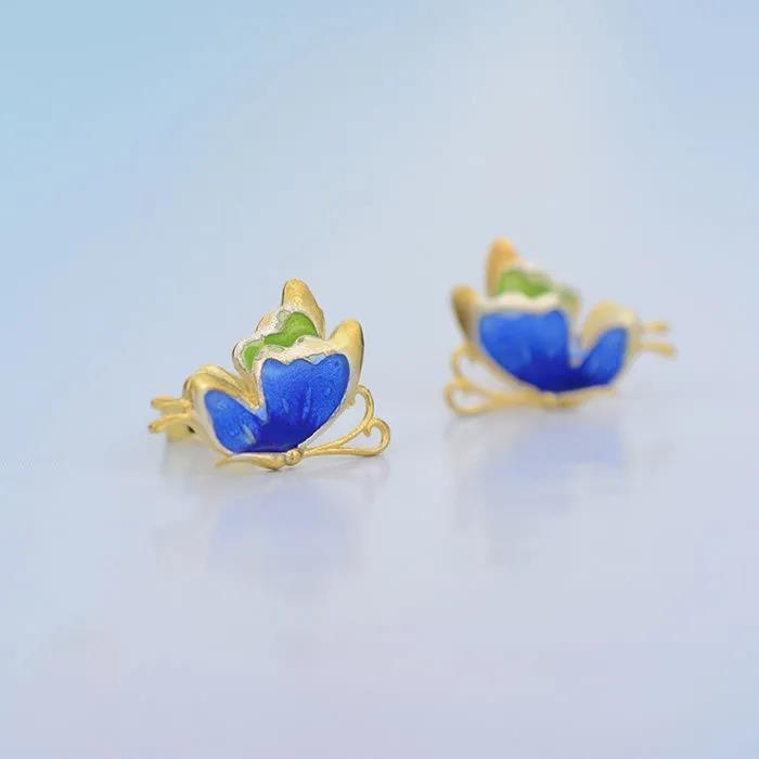 Romantic Silver Earring for Special Moments