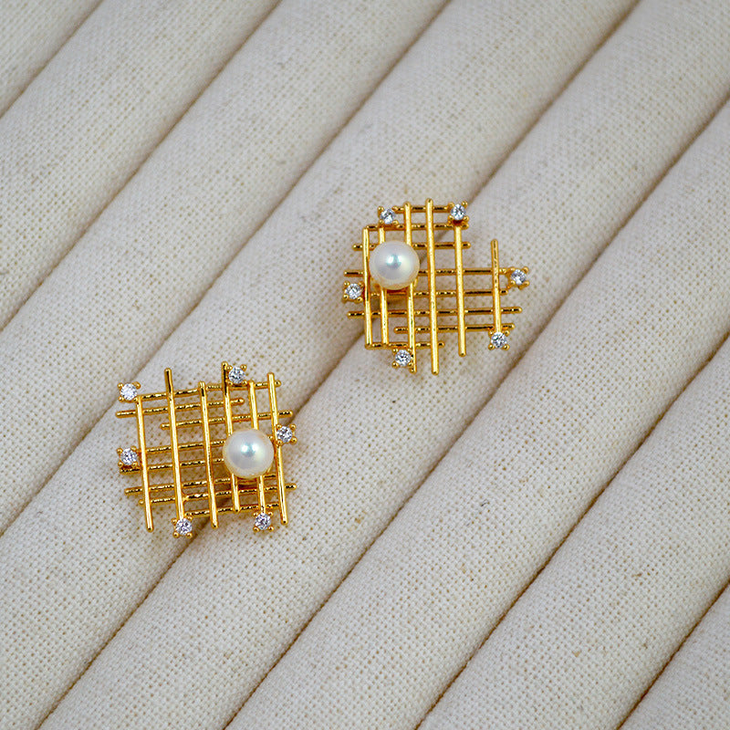 Vintage Handmade Gold Earring