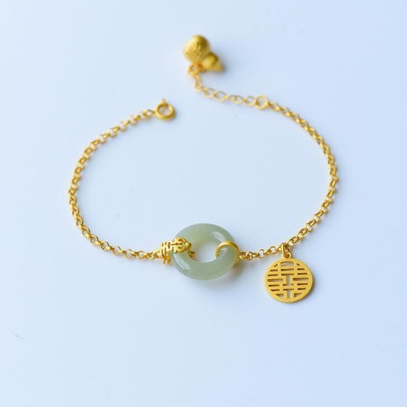 Romantic Gold Bracelet for Special Moments