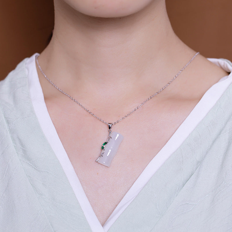 Charming Silver Necklace for Any Occasion