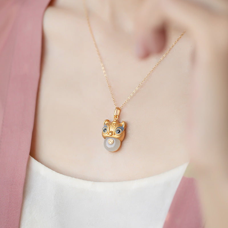 Classic Gold Necklace with Timeless Appeal