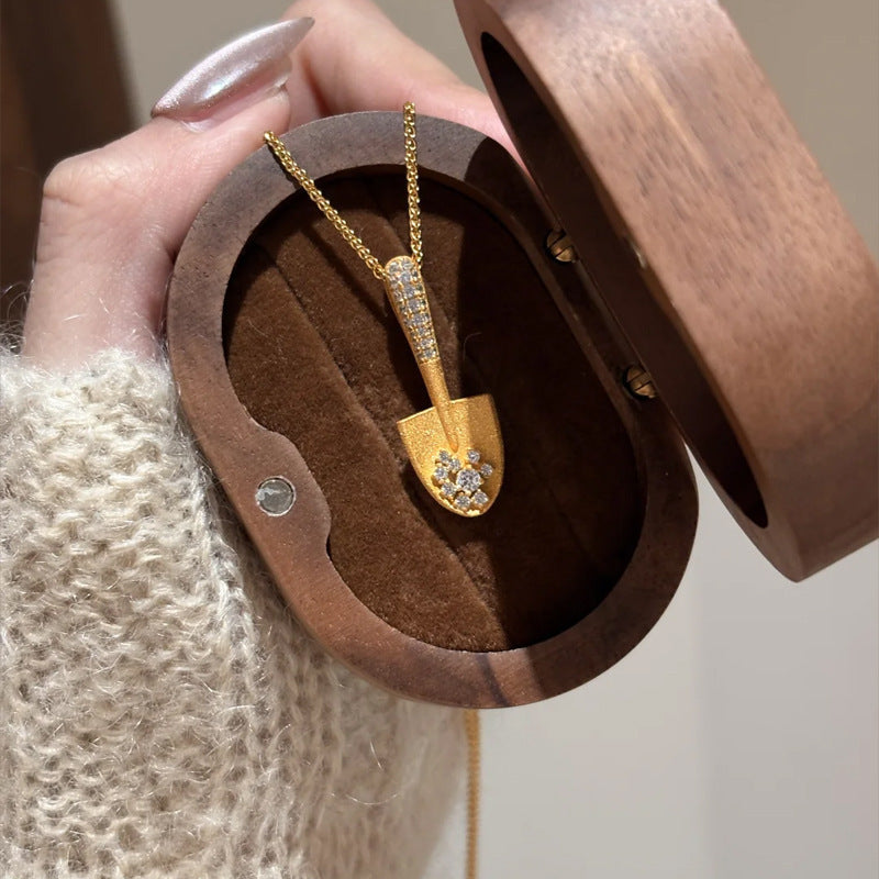 Stunning Necklace for Daily Wear