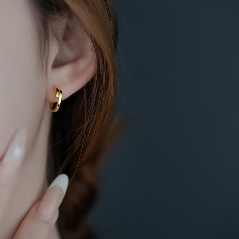 Classic Pearl Earring with Timeless Appeal