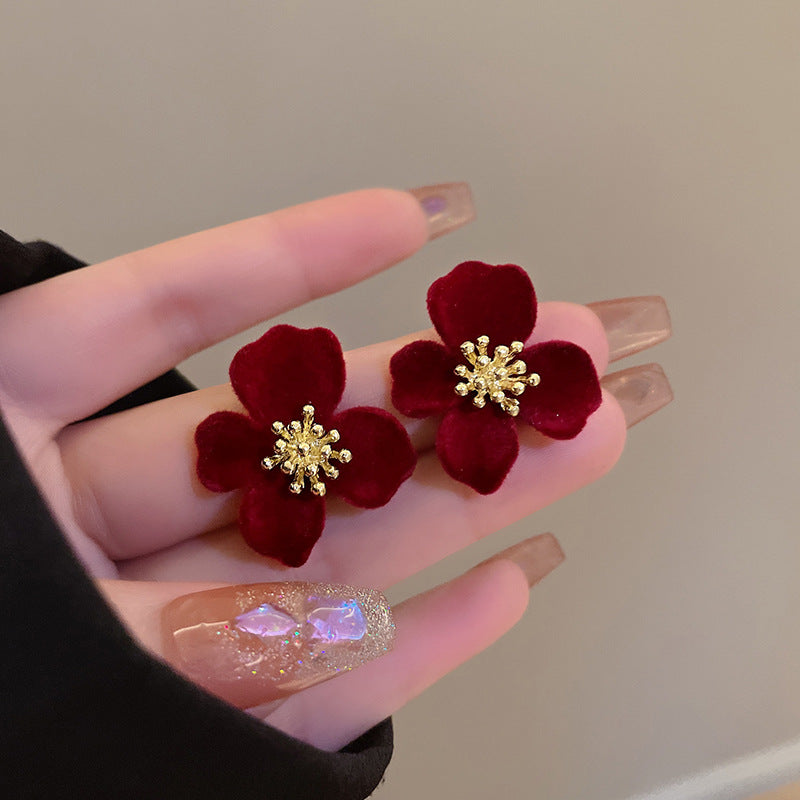 Classic Earring with Timeless Appeal