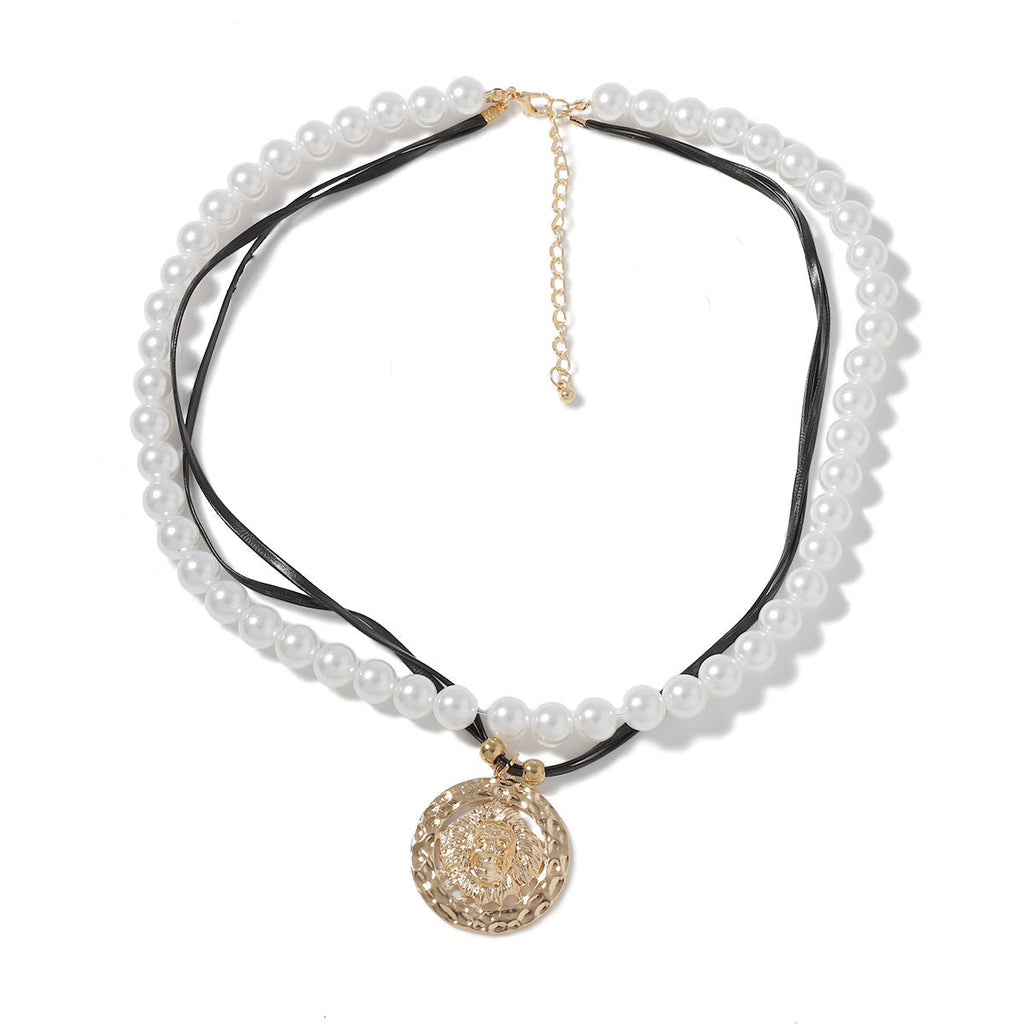 Classic Pearl Necklace with Timeless Appeal