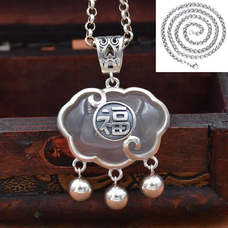 Beautiful Silver Necklace with Unique Style