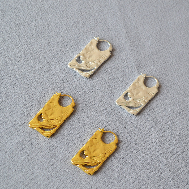 Romantic Gold Earring for Special Moments