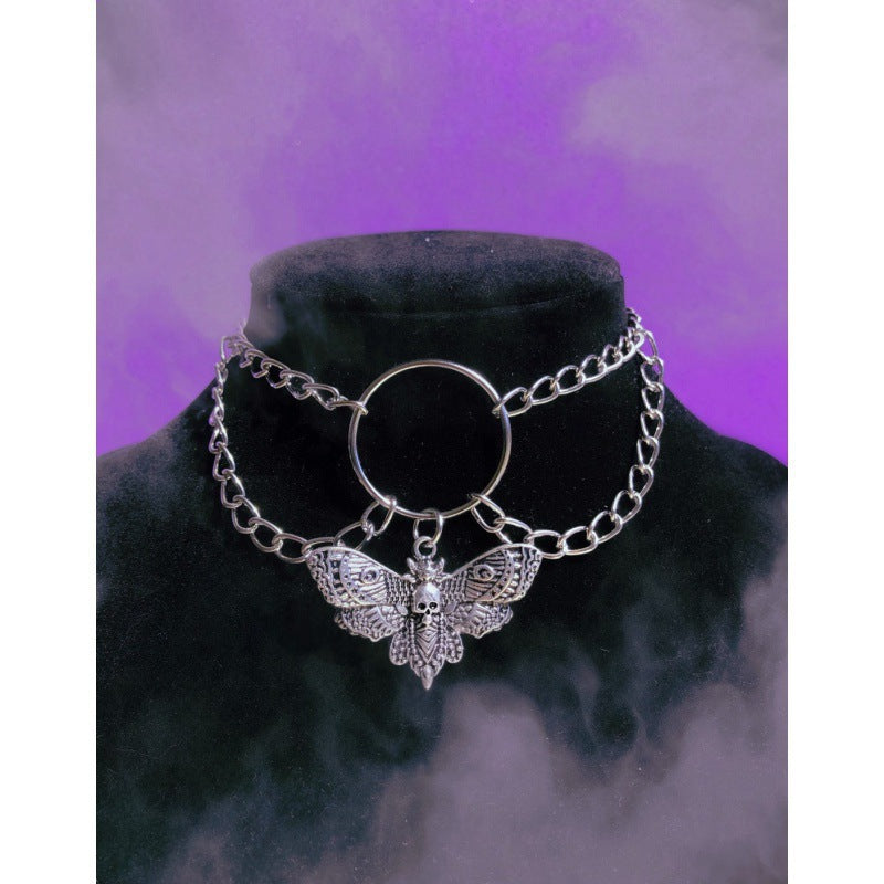 Romantic Silver Necklace for Special Moments