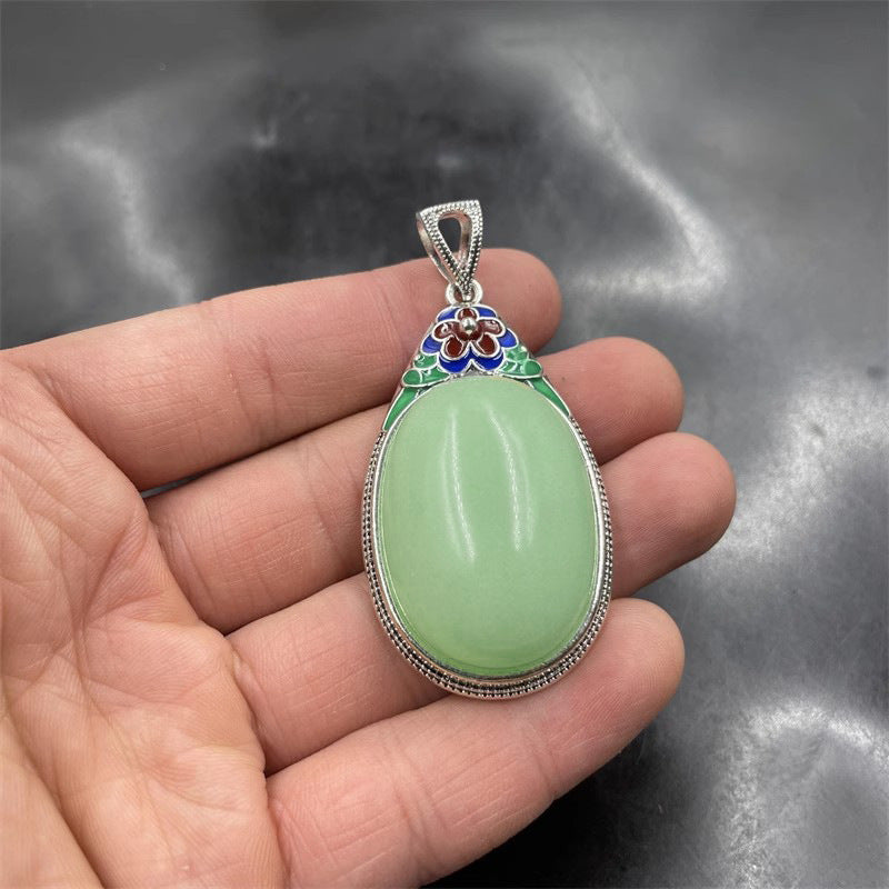 Charming Silver Necklace for Any Occasion