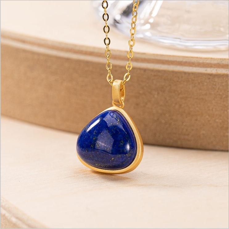 Beautiful Gold Set with Unique Style