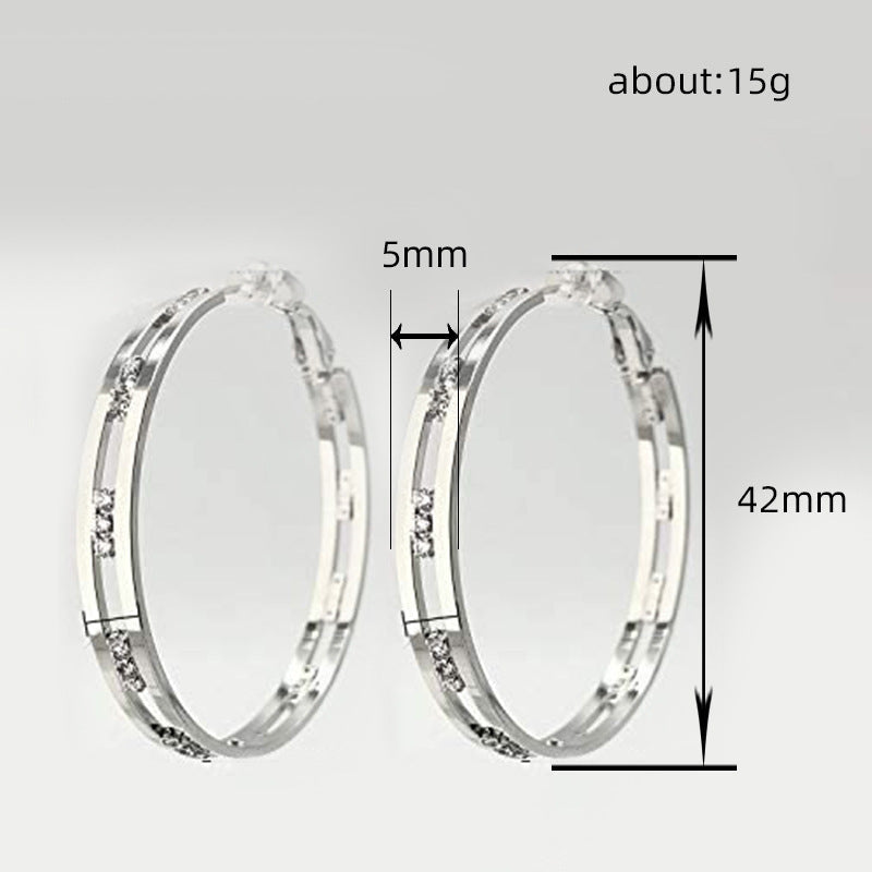 Classic Earring with Timeless Appeal