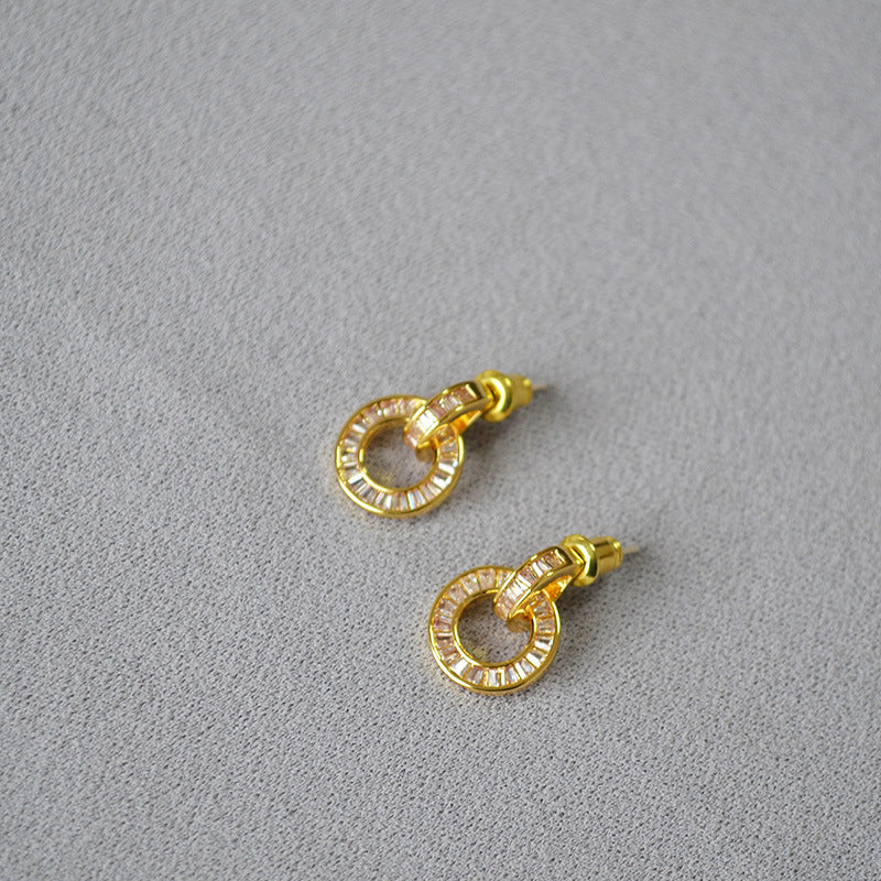 Stunning Gold Earring for Daily Wear