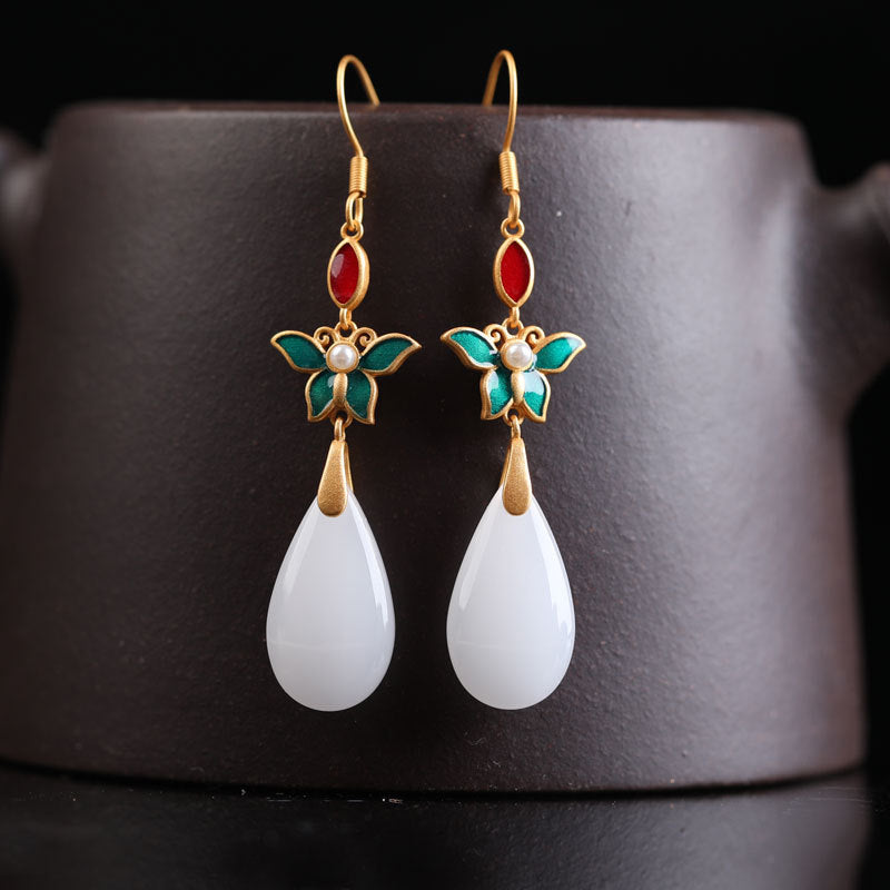 Charming Earring for Any Occasion