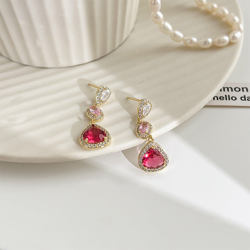 Charming Earring for Any Occasion