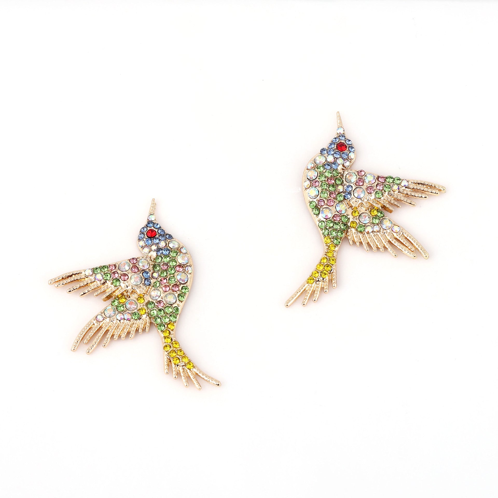 Charming Gold Earring for Any Occasion