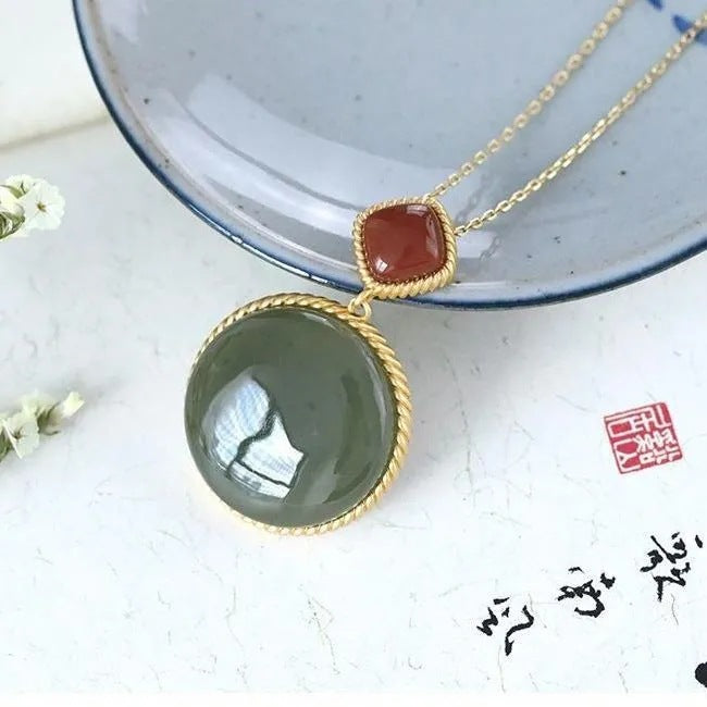 Charming Silver Necklace for Any Occasion