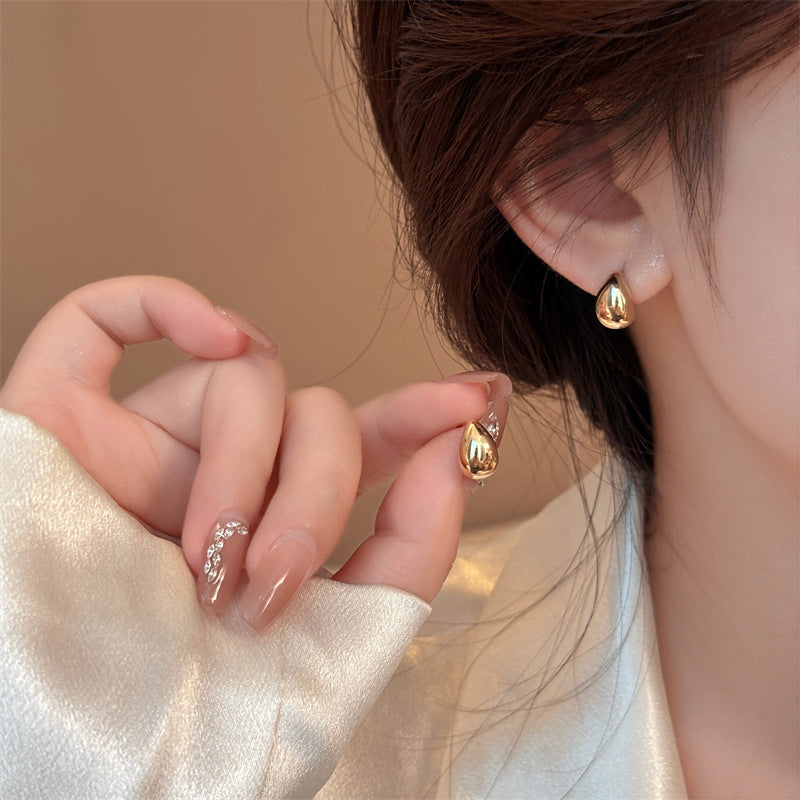 Charming Earring for Any Occasion