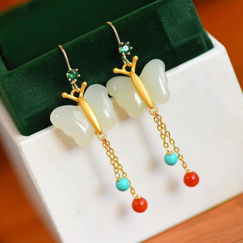 Charming Gold Earring for Any Occasion