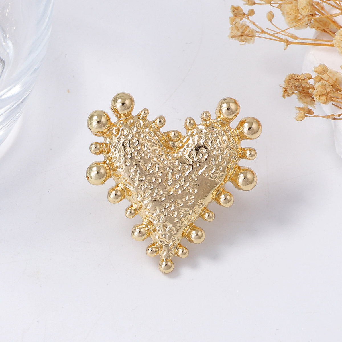 Charming Piece for Any Occasion