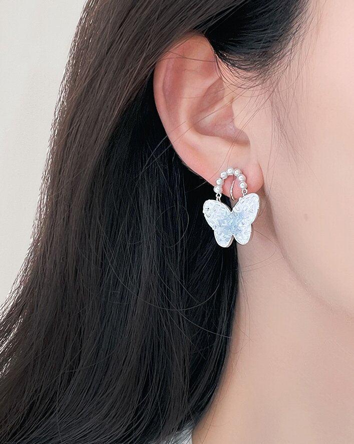 Delicate Artisan Pearl Earring