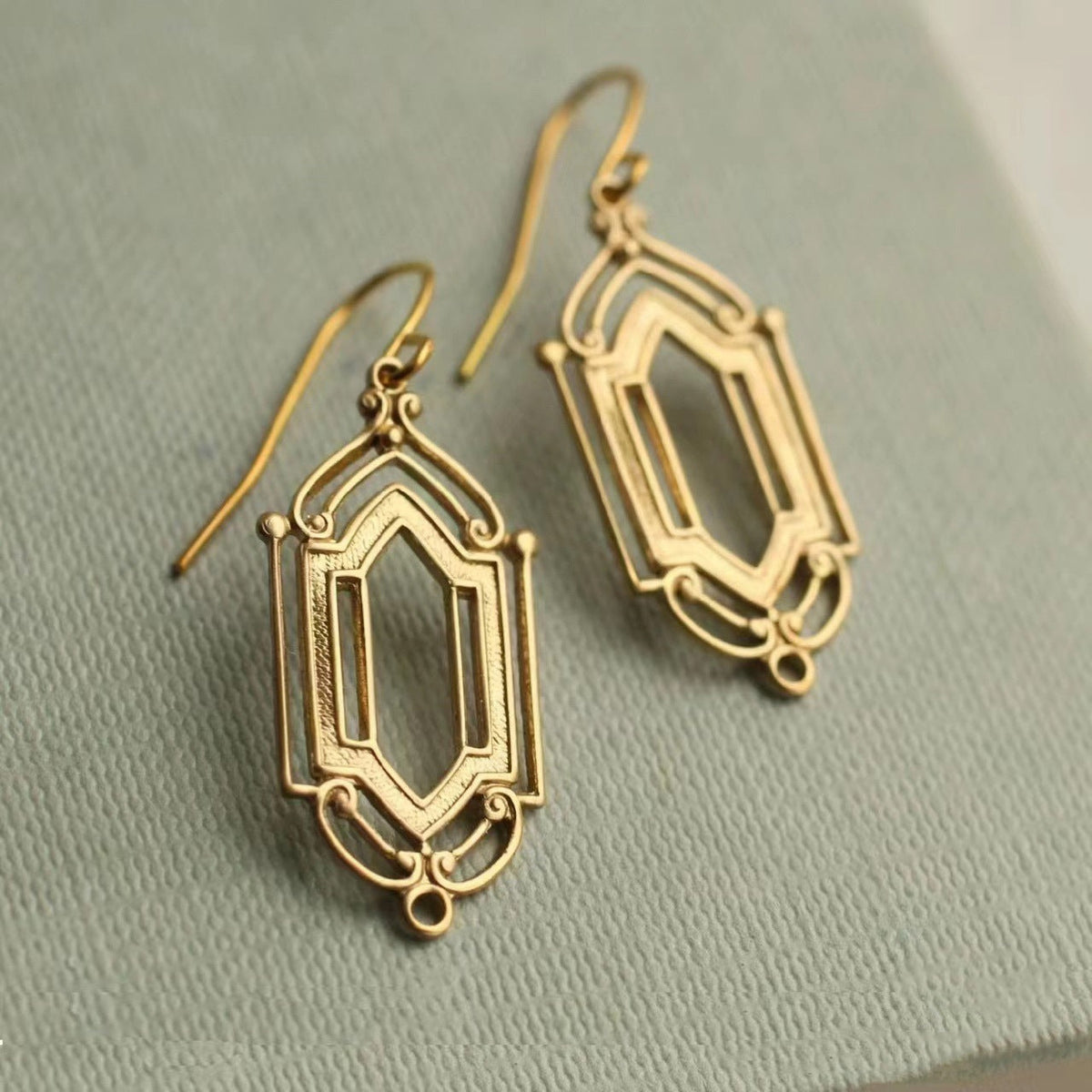 Vintage Handmade Earring