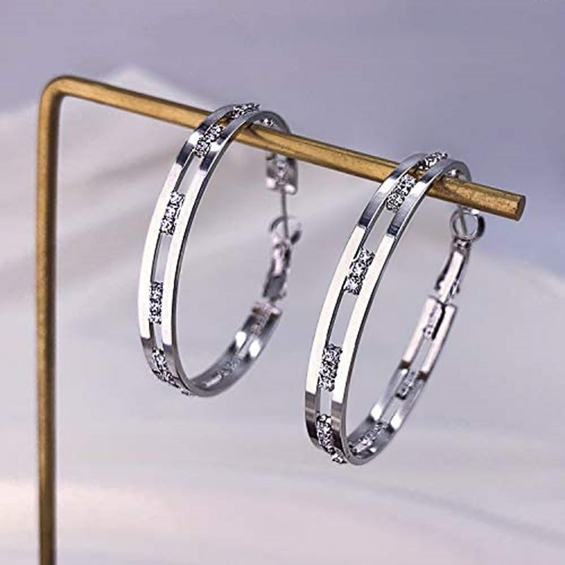 Classic Earring with Timeless Appeal