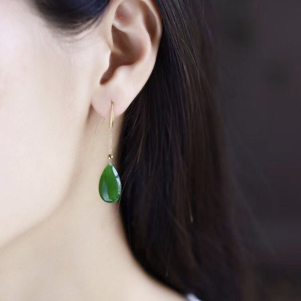 Romantic Gold Earring for Special Moments