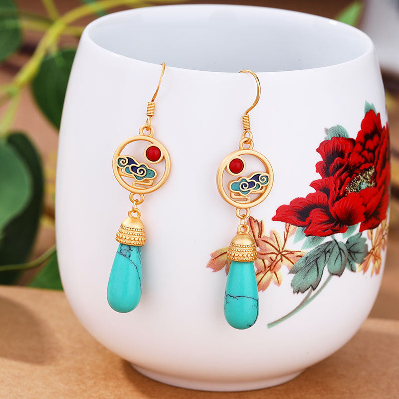 Stunning Gold Earring for Daily Wear