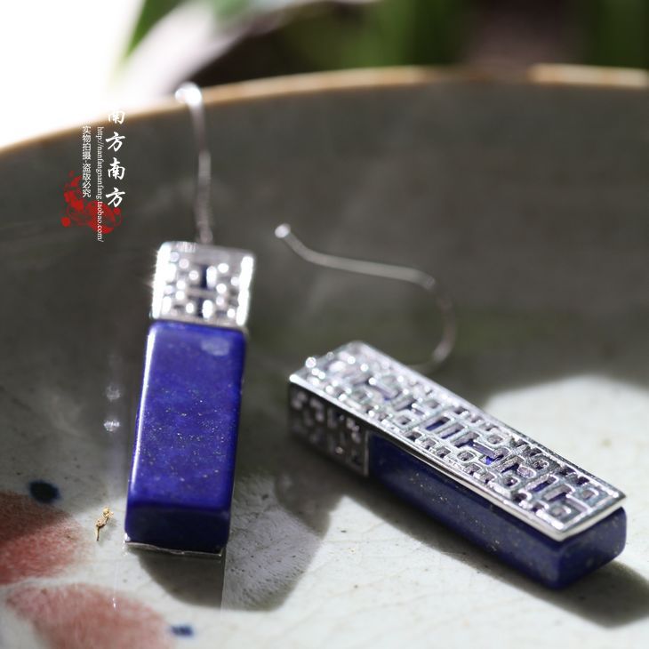 Stunning Silver Earring for Daily Wear
