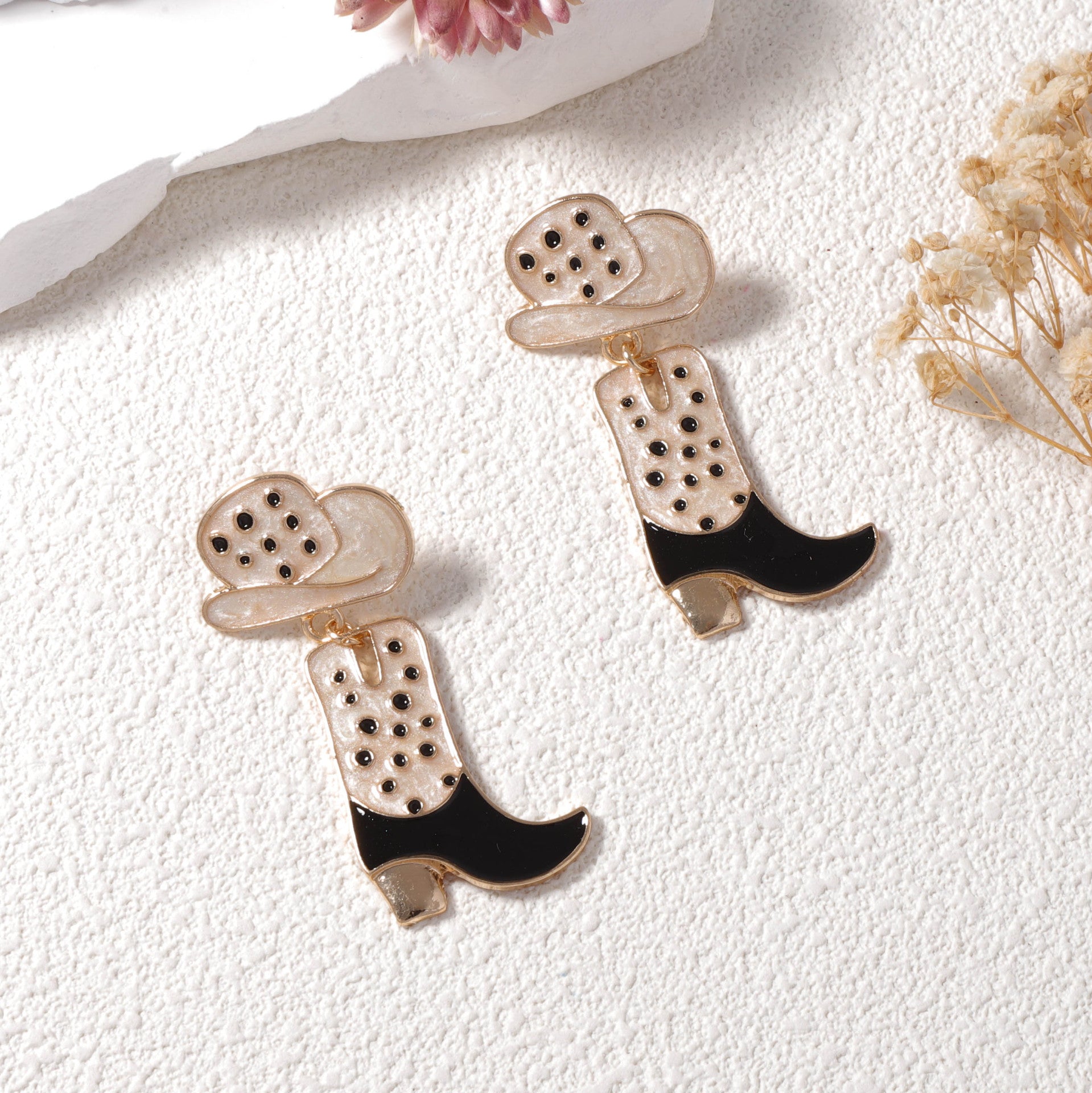 Charming Earring for Any Occasion
