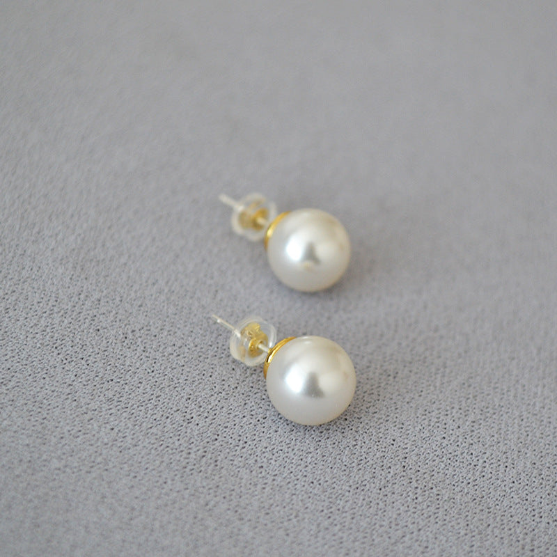 Charming Silver Earring for Any Occasion