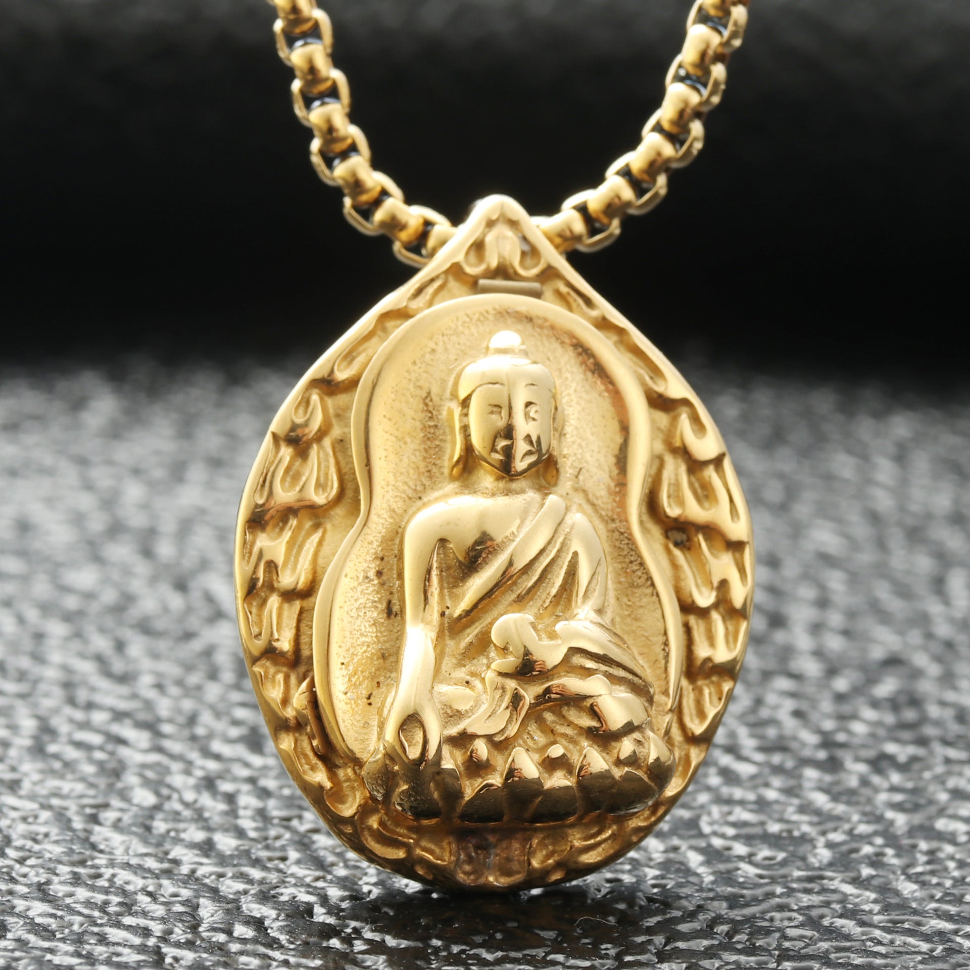 Stunning Necklace for Daily Wear