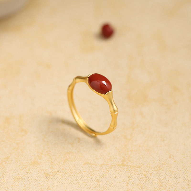 Classic Silver Ring with Timeless Appeal