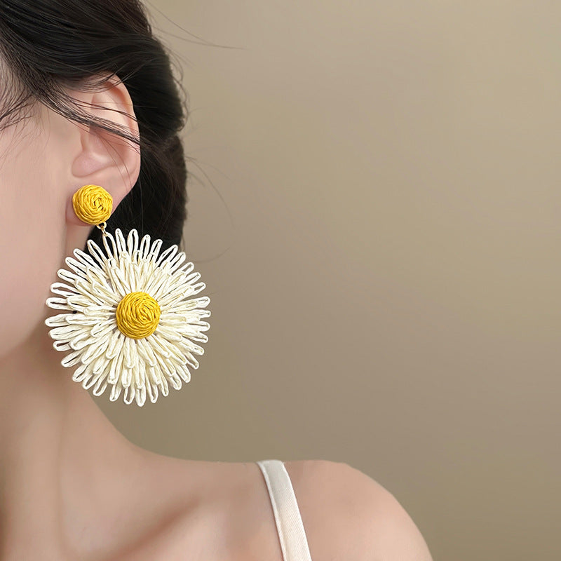 Charming Earring for Any Occasion