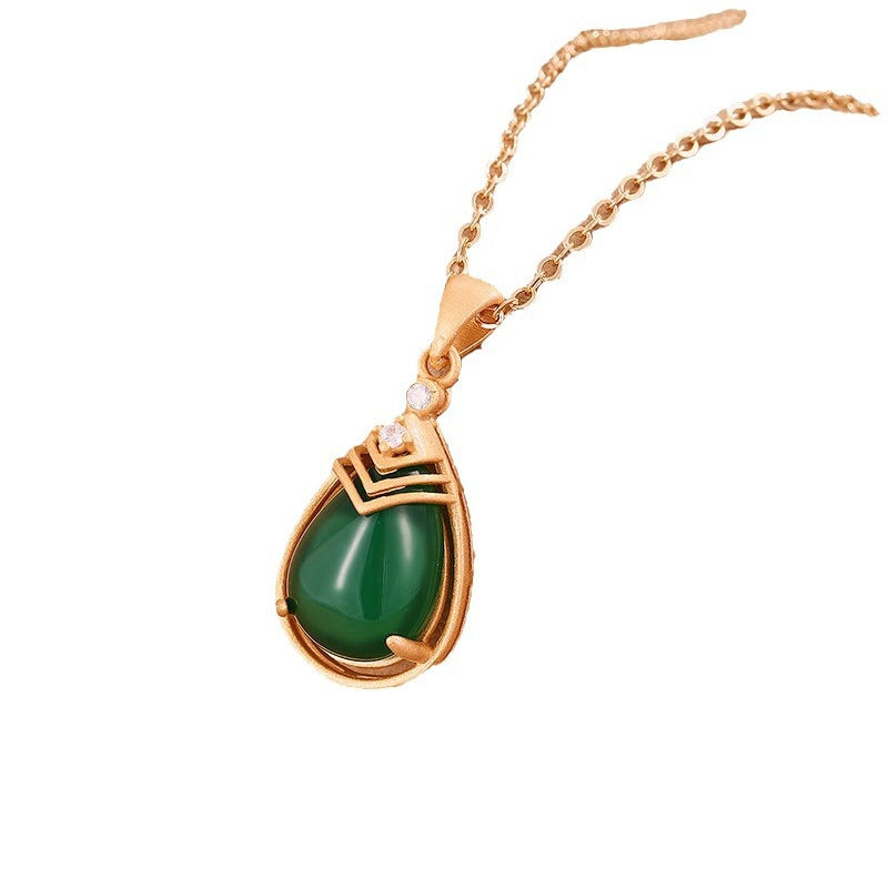 Classic Silver Necklace with Timeless Appeal